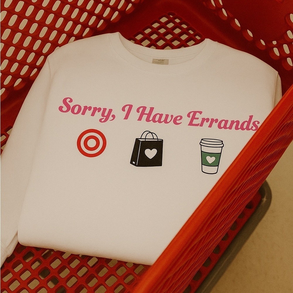 “Sorry, I Have Errands” Aesthetic Sweatshirt – Cozy Chic for Everyday Runs